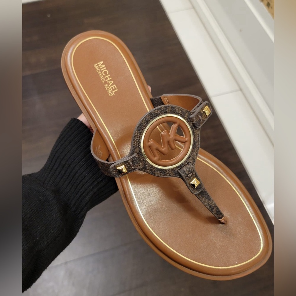 Michael Kors Aubrey Logo and Leather T-Strap Sandal In brown new with box - Picture 2 of 4